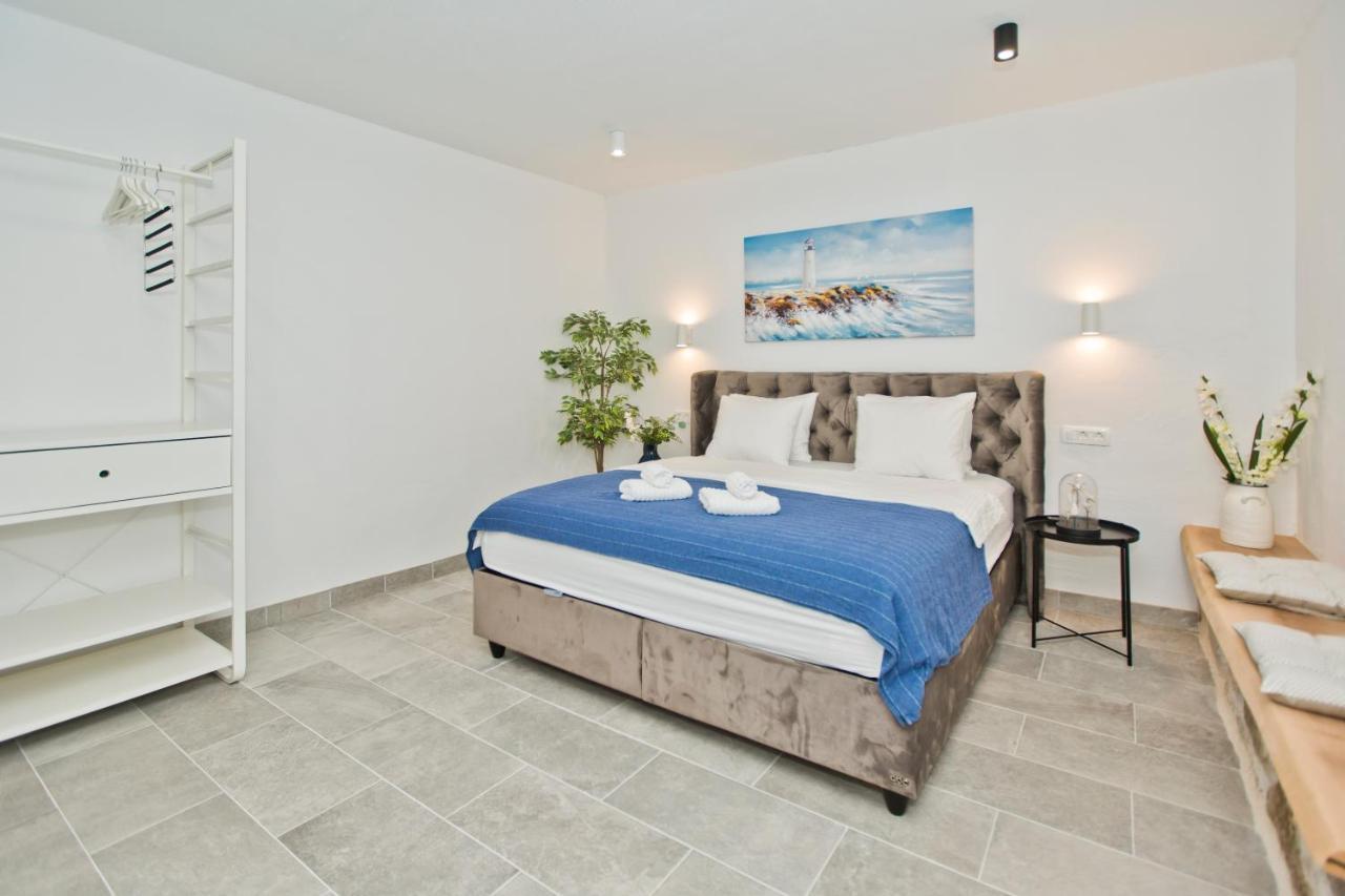 Apartman And Happy Place *