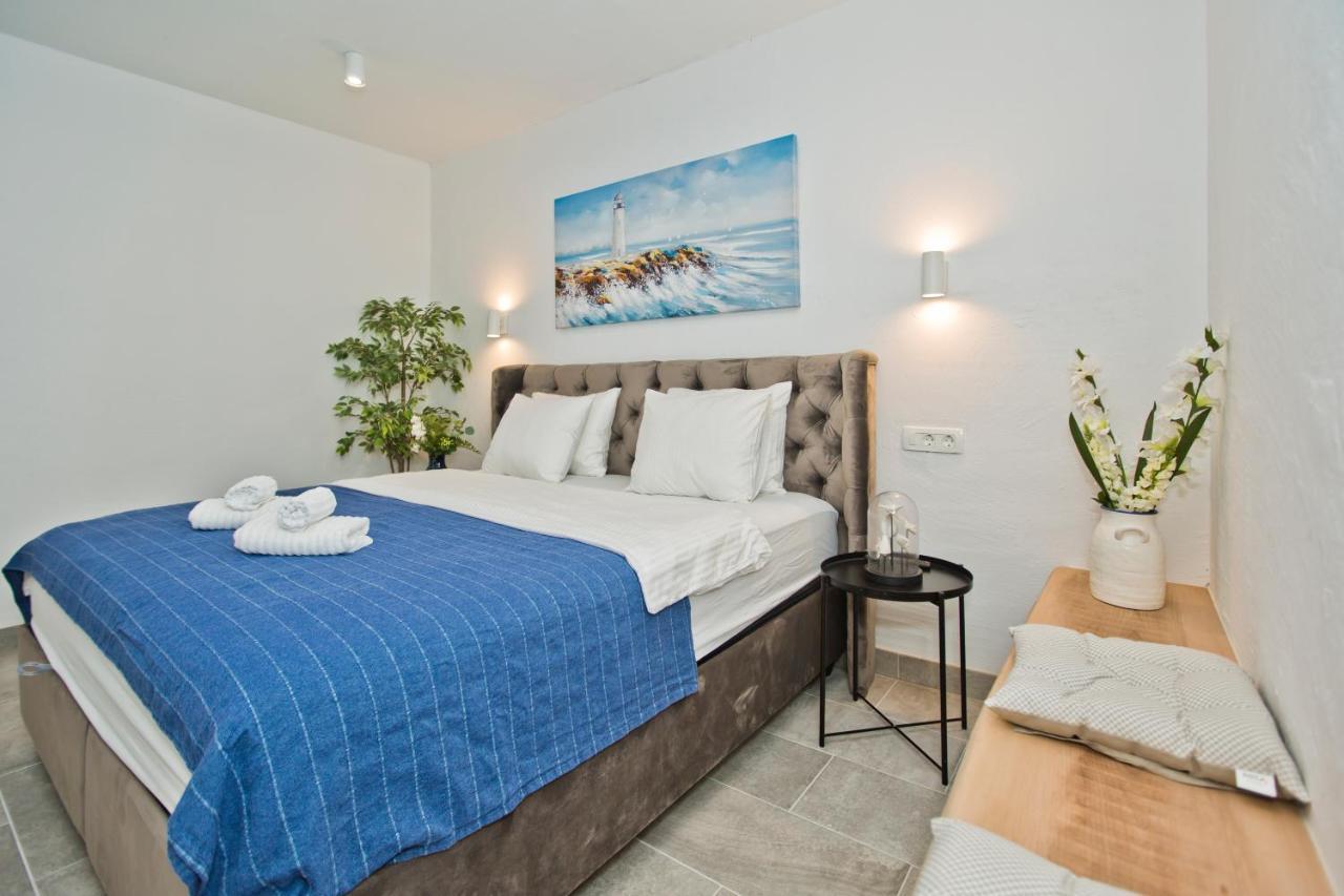 And Happy Place Apartman