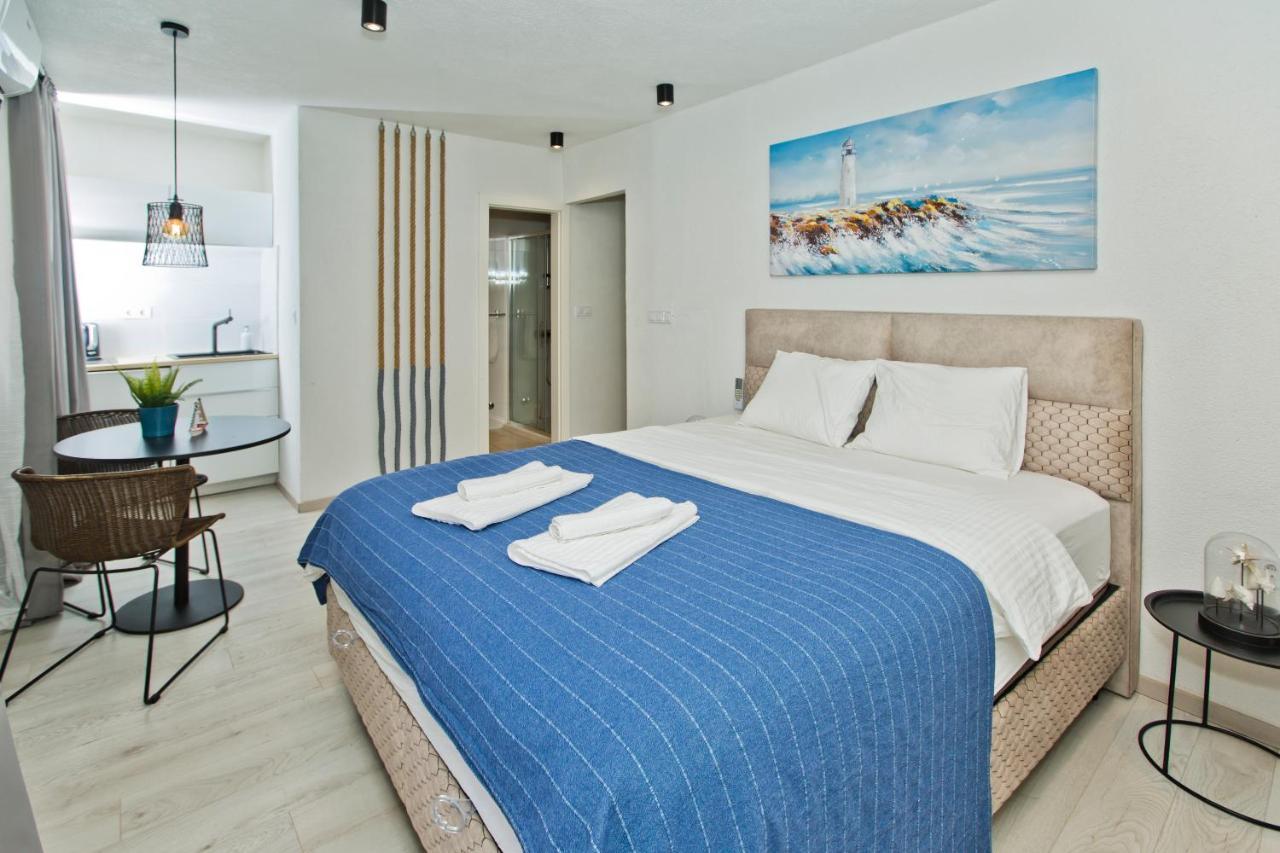 And Happy Place Apartman *